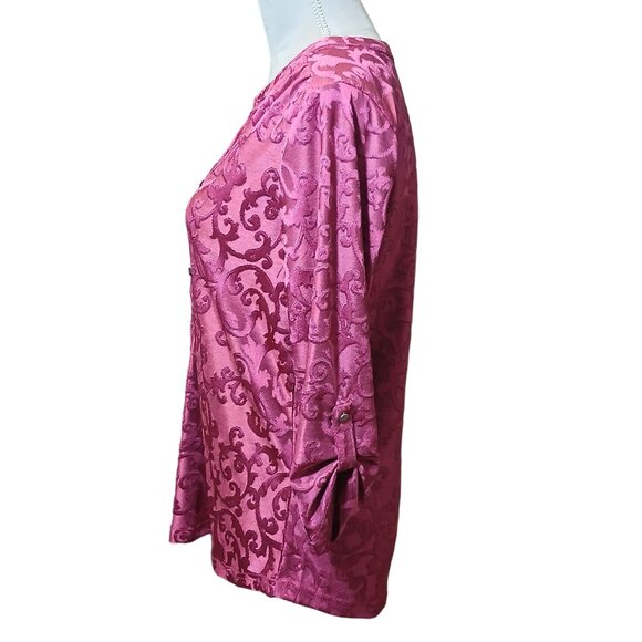 Croft & Barrow Womens Small Dark Sheen Scroll Print Vneck Top Got Grunge Fairy - Picture 2 of 6